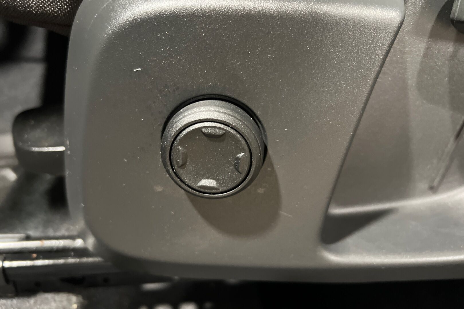 Volvo XC40 iso kuva 13