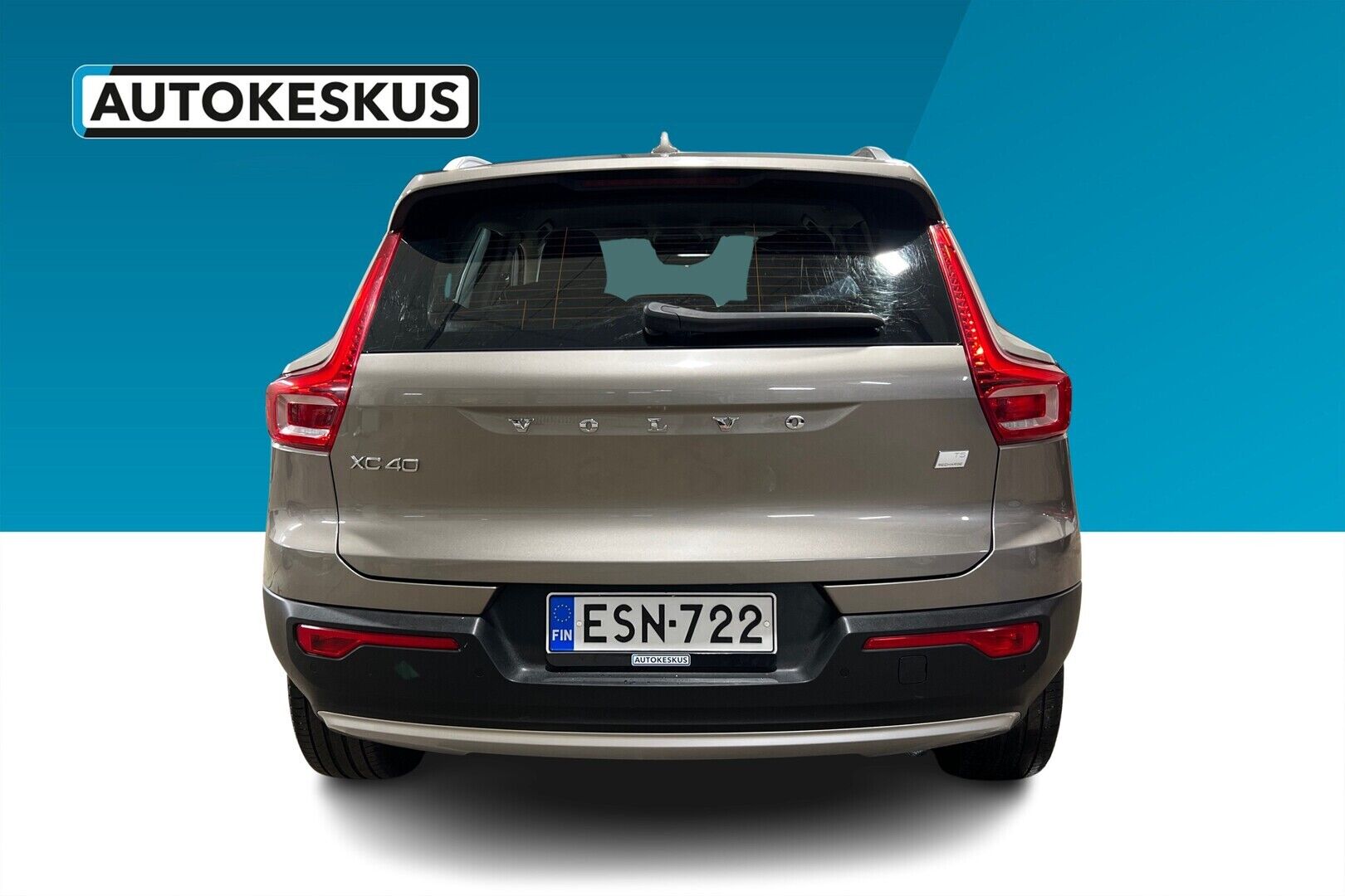 Volvo XC40 iso kuva 3
