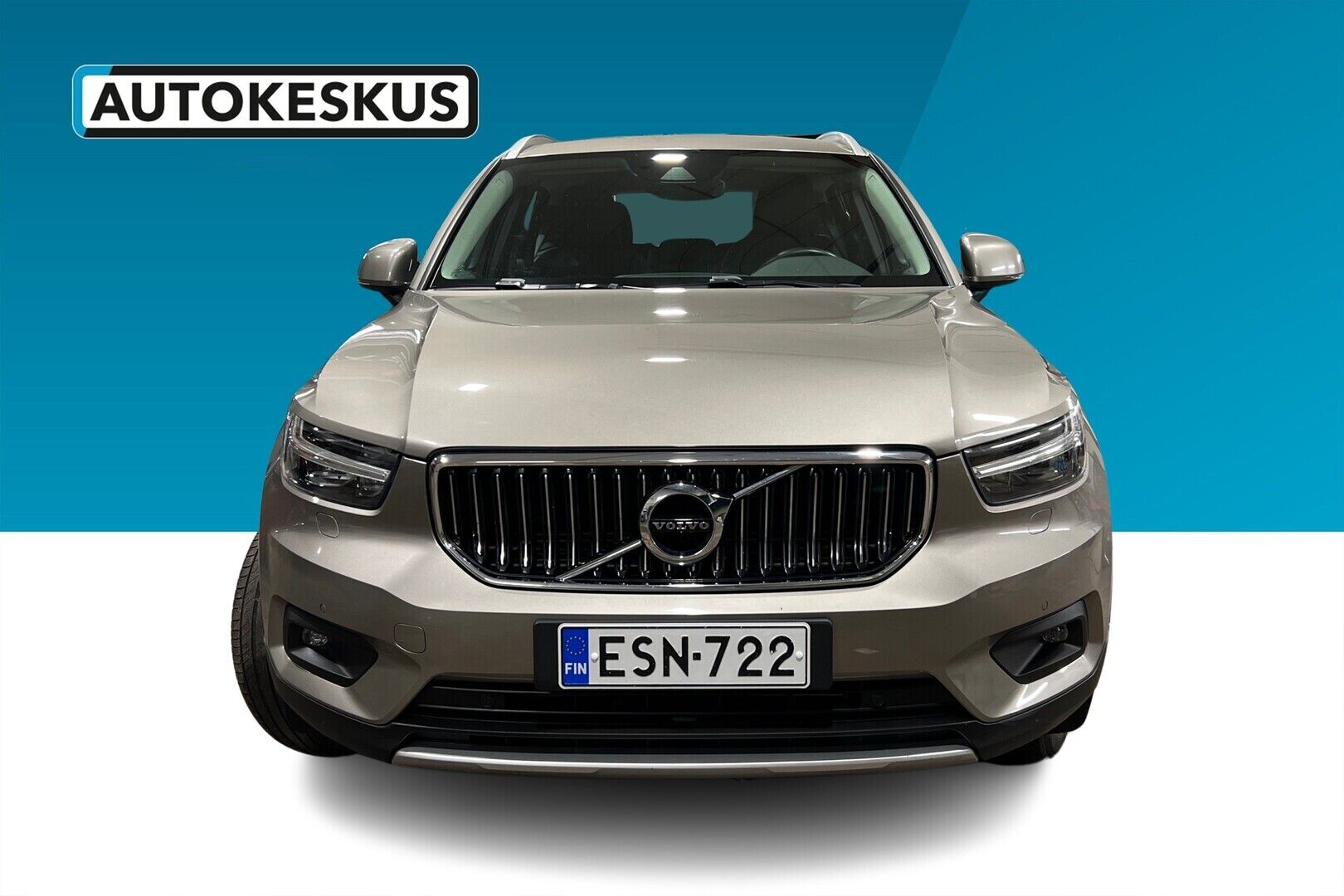 Volvo XC40 iso kuva 4