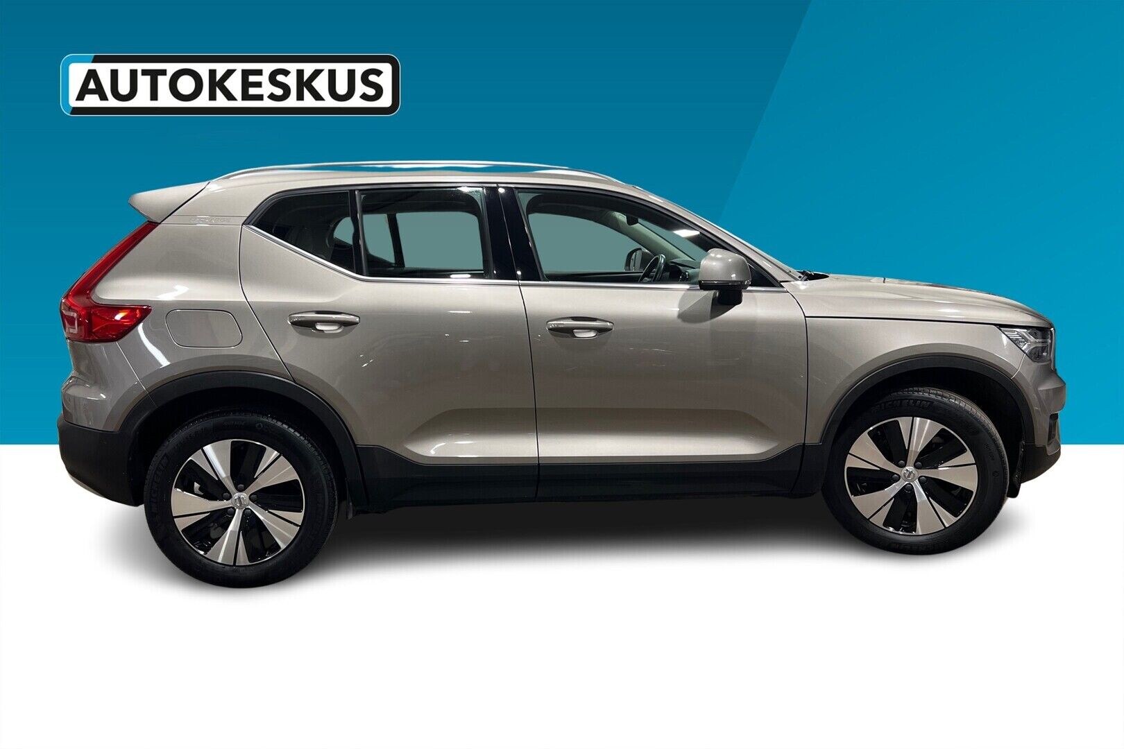 Volvo XC40 iso kuva 6