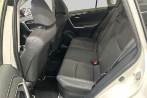 Toyota RAV4 esikatselu 5