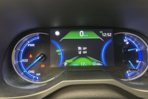 Toyota RAV4 esikatselu 10