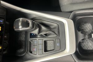 Toyota RAV4 esikatselu 20