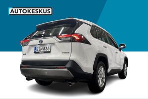 Toyota RAV4 esikatselu 16