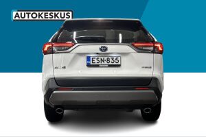 Toyota RAV4 esikatselu 17