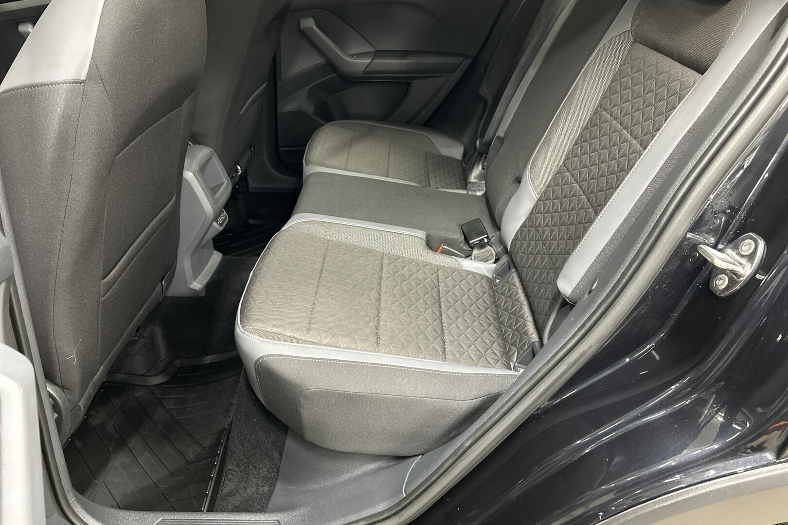 Volkswagen T-Cross iso kuva 10