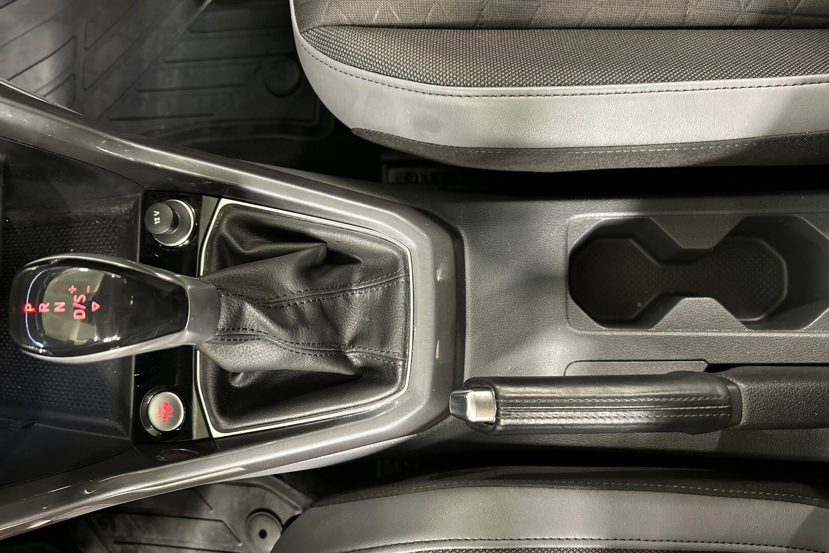 Volkswagen T-Cross iso kuva 16