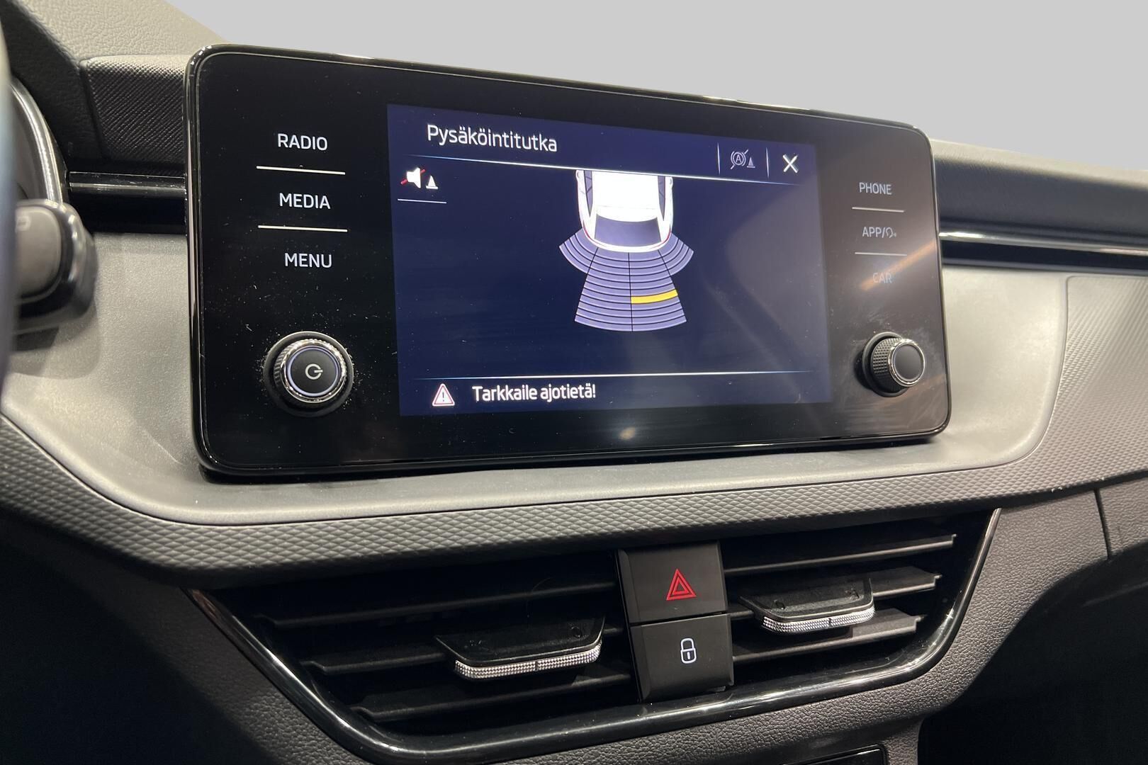 Skoda Scala iso kuva 15
