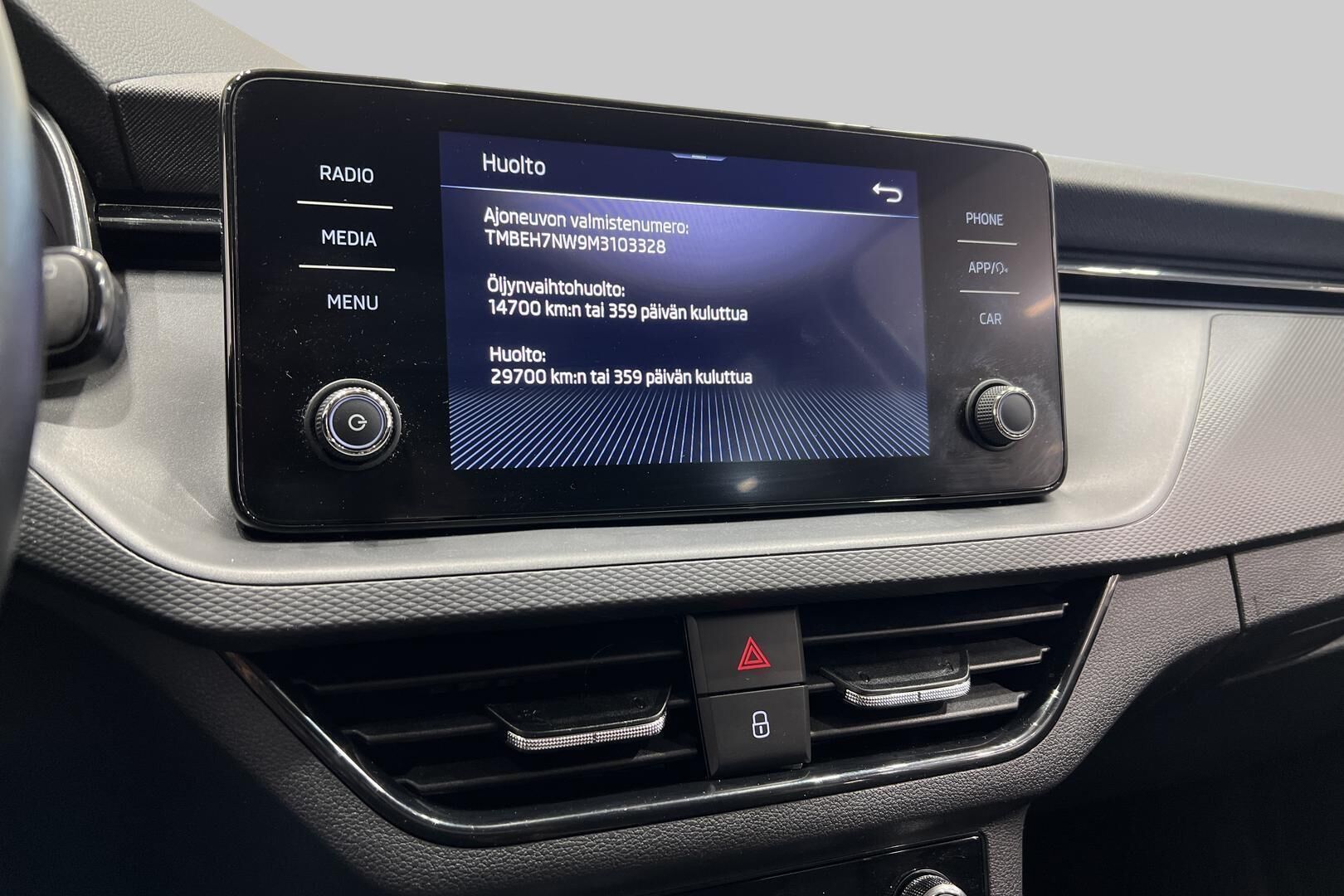 Skoda Scala iso kuva 16