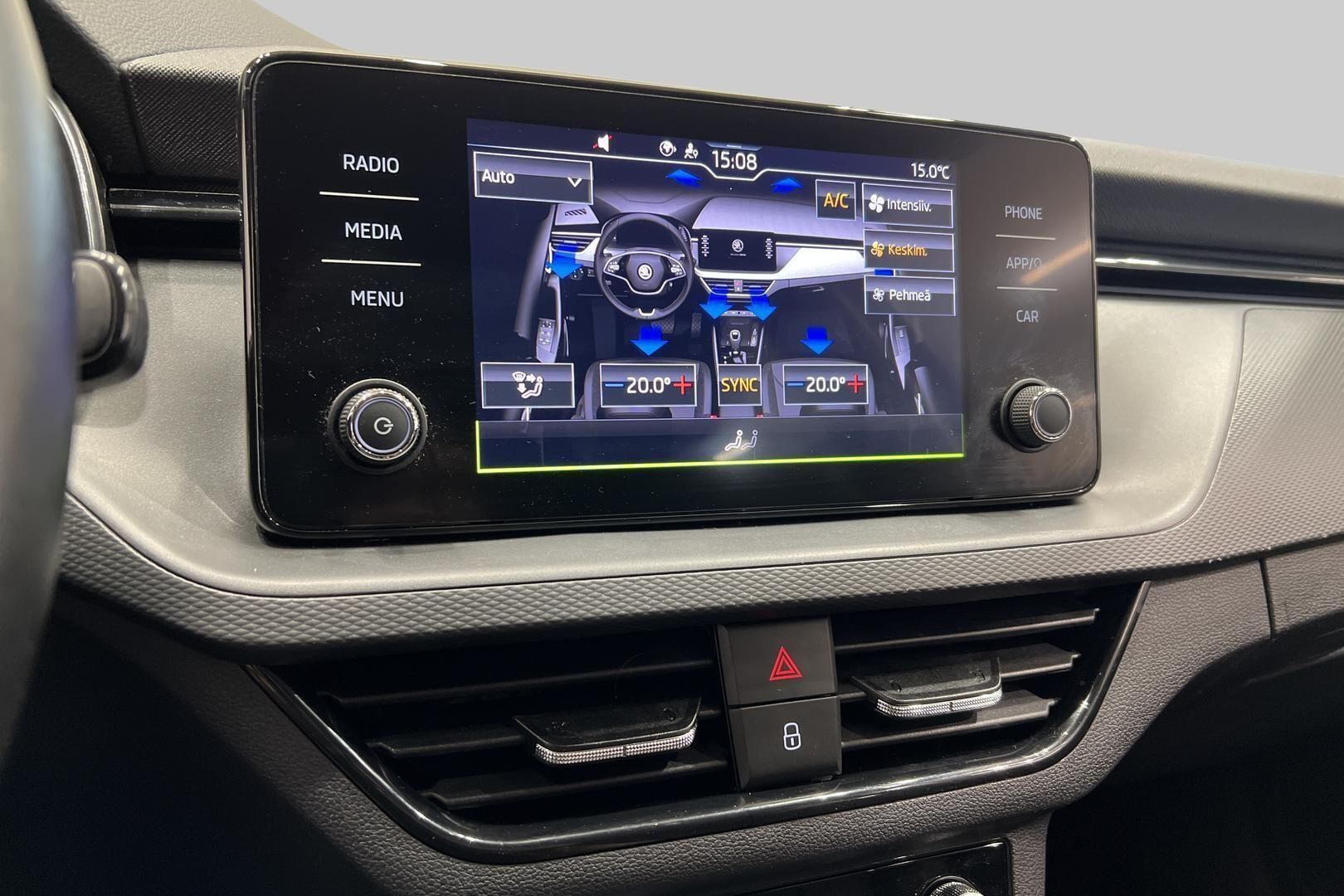 Skoda Scala iso kuva 20