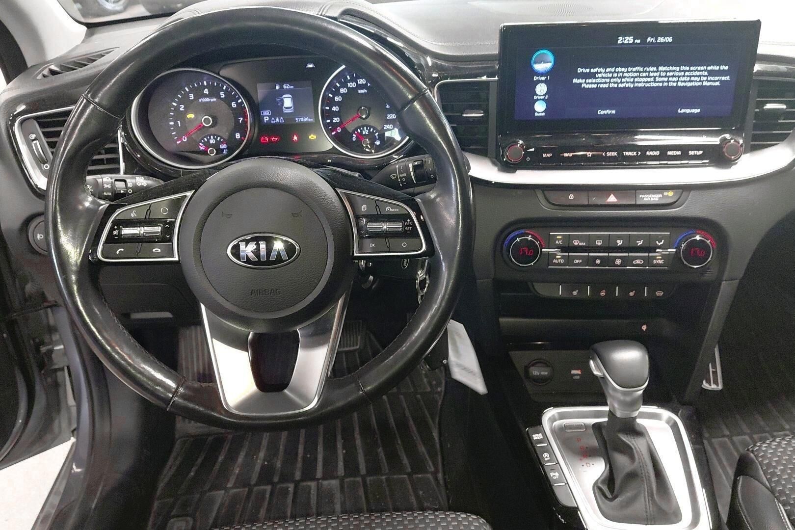Kia Ceed iso kuva 1