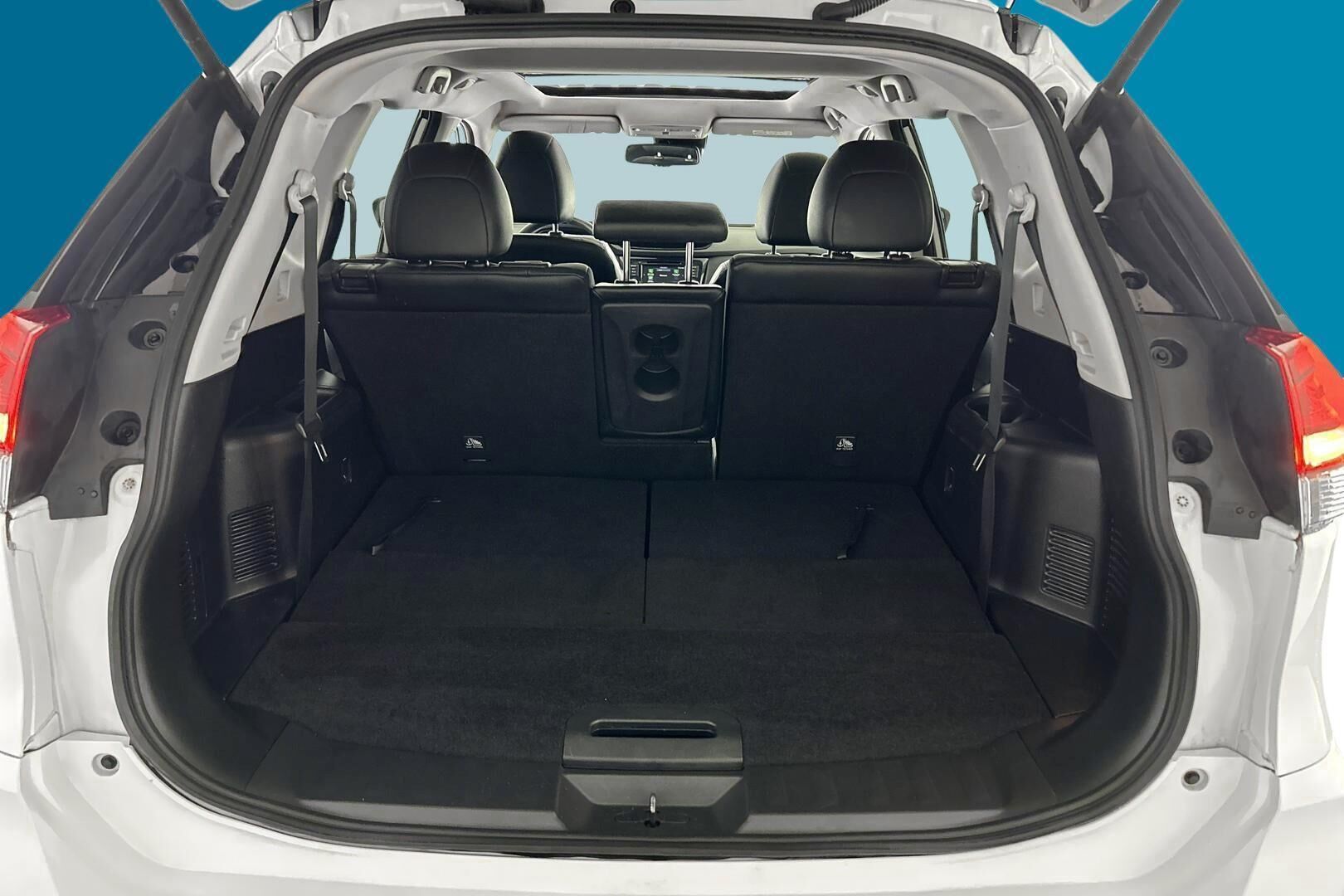 Nissan X-Trail iso kuva 11