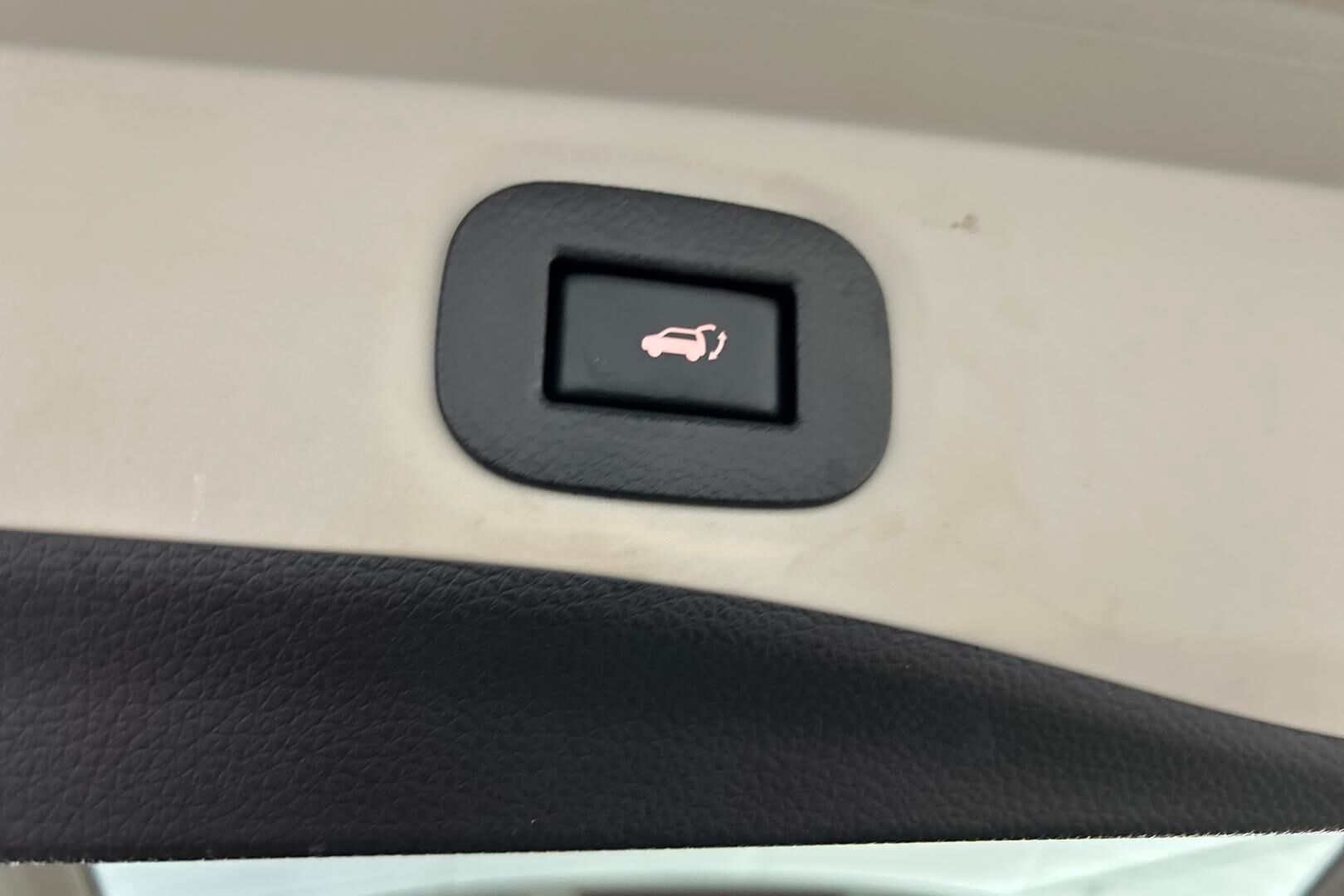 Nissan X-Trail iso kuva 13