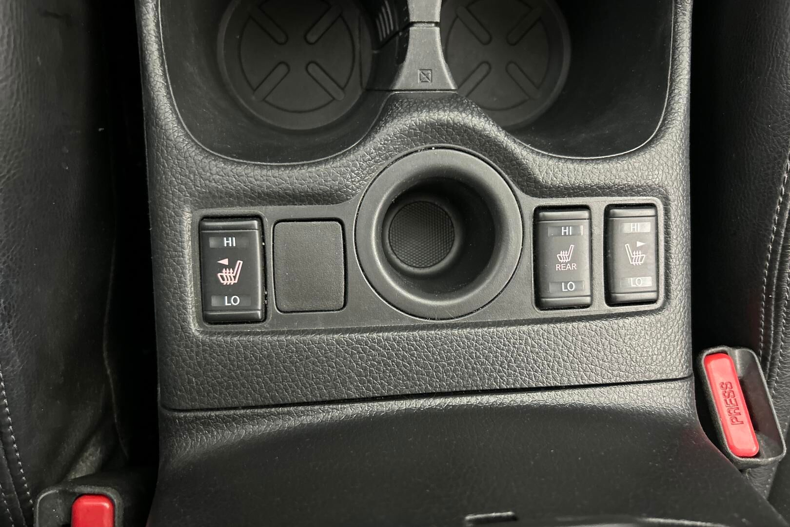 Nissan X-Trail iso kuva 21