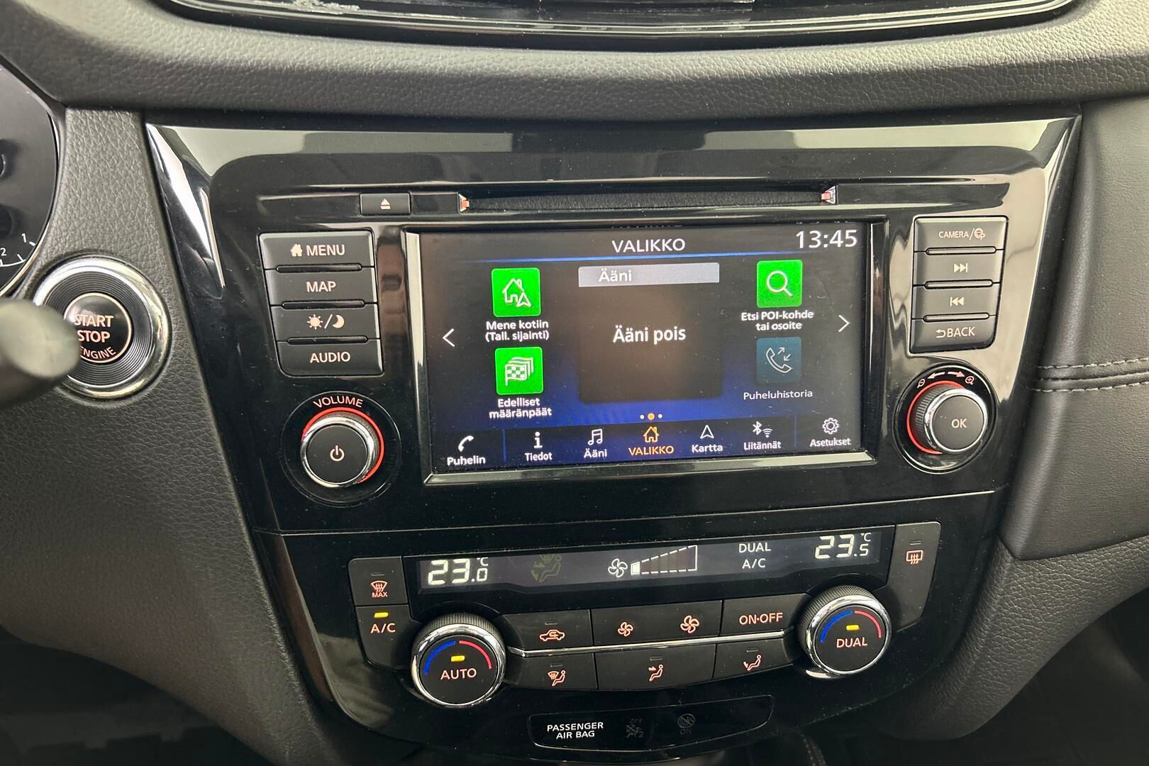 Nissan X-Trail iso kuva 23