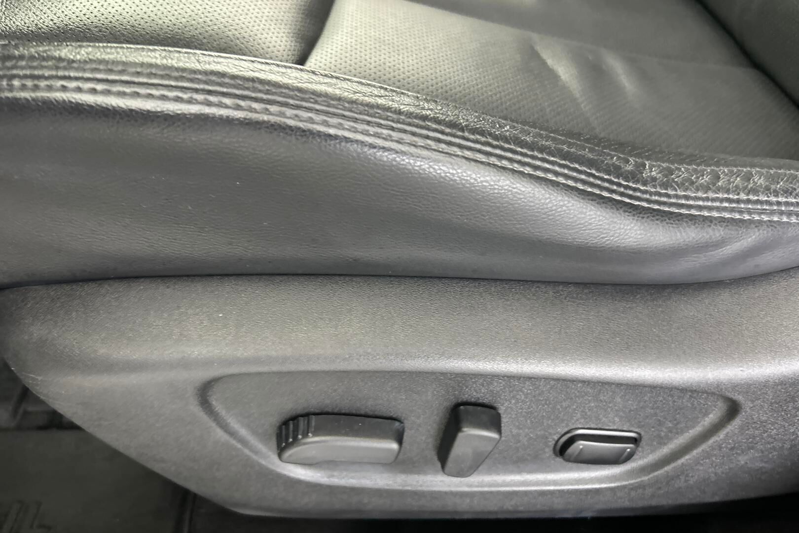 Nissan X-Trail iso kuva 25