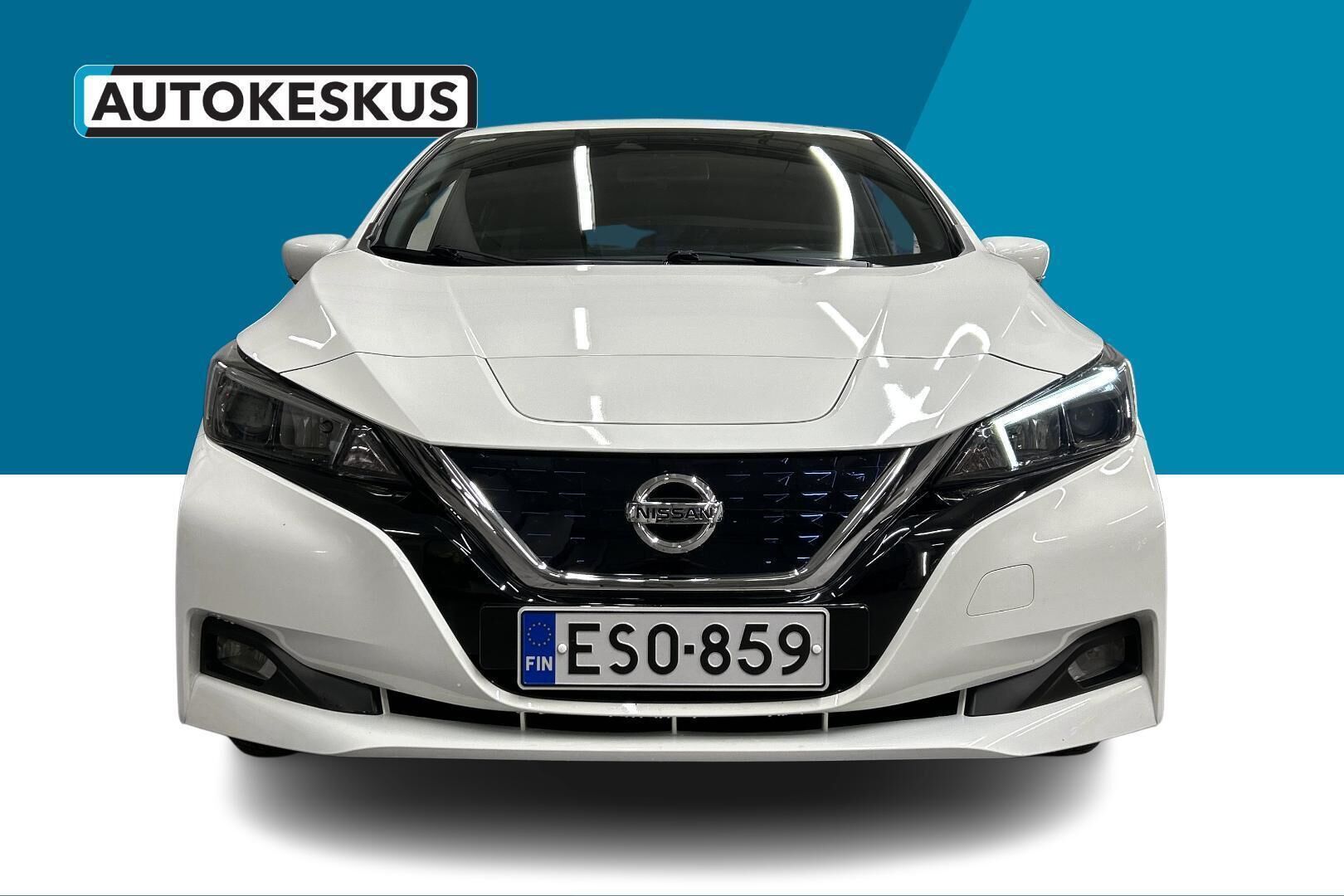 Nissan Leaf iso kuva 7