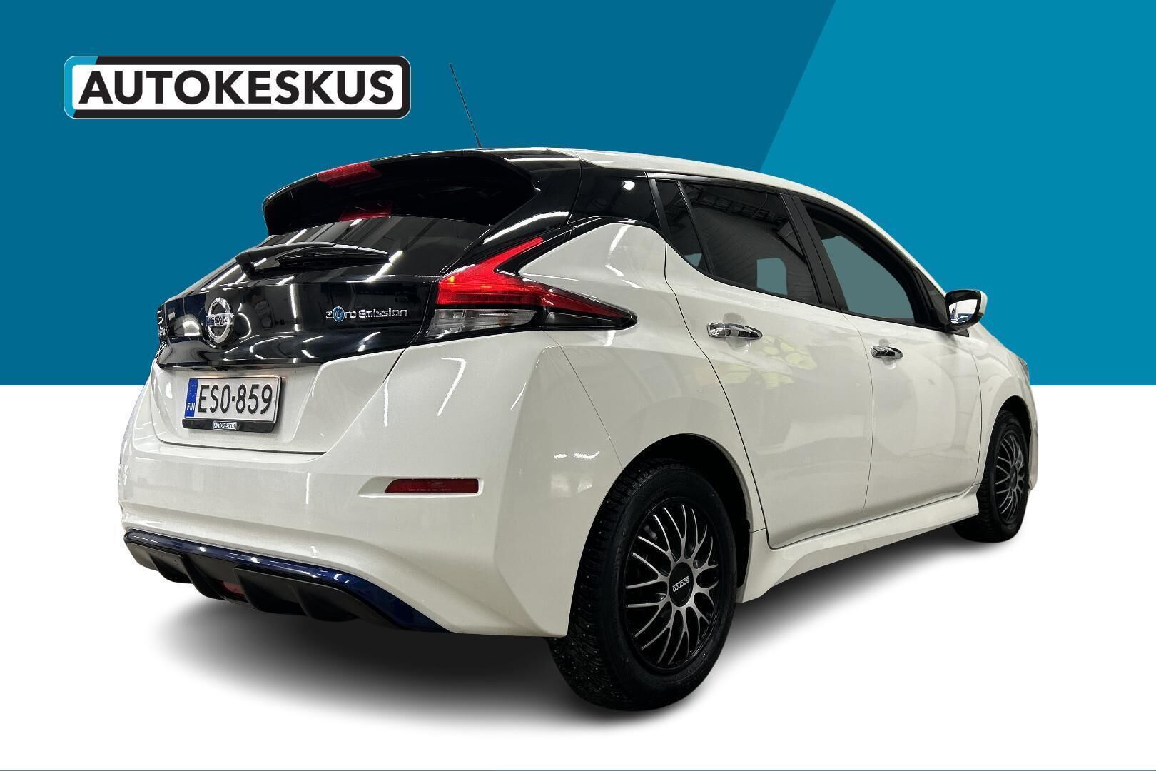 Nissan Leaf iso kuva 10