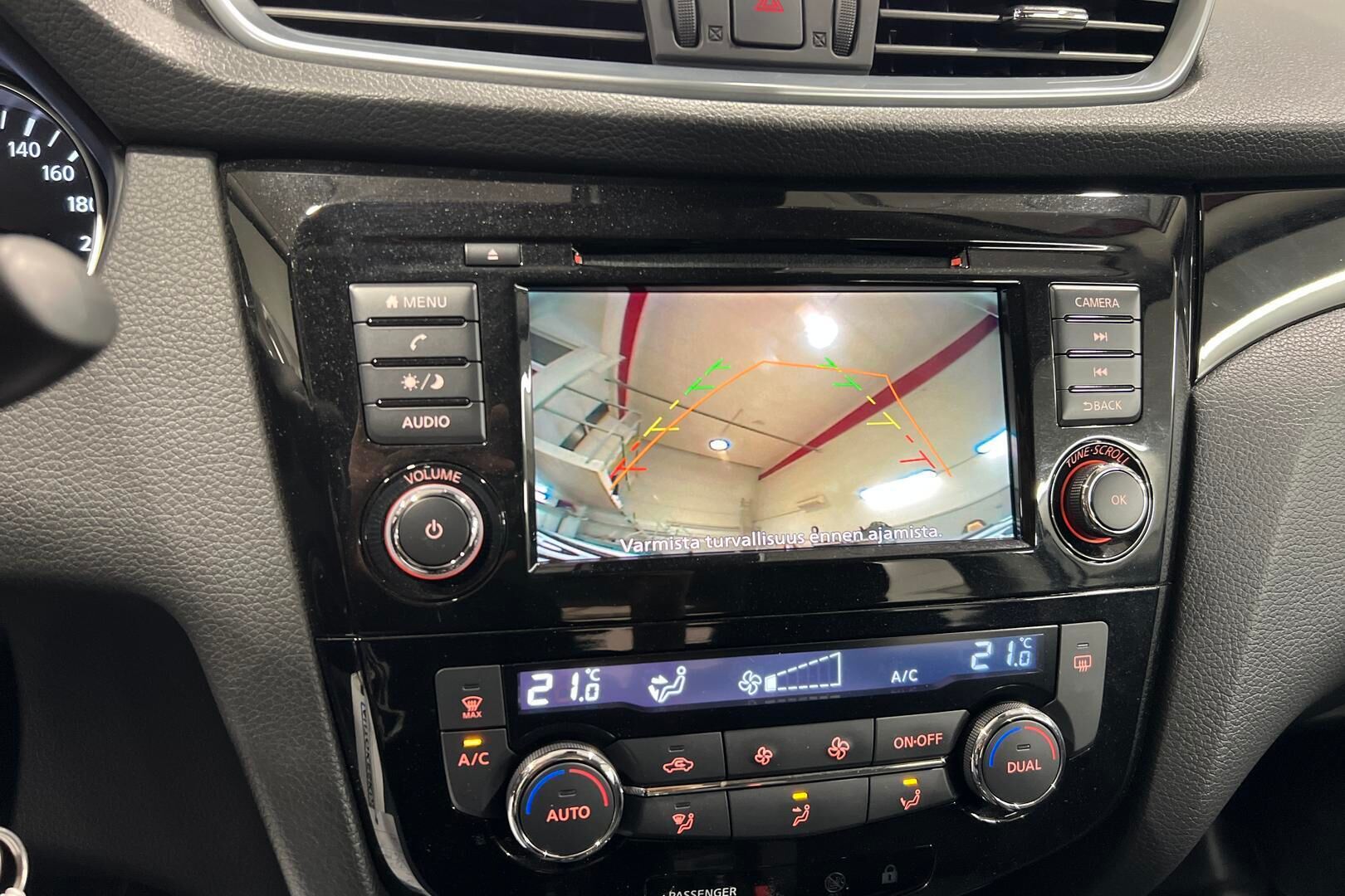 Nissan Qashqai iso kuva 18