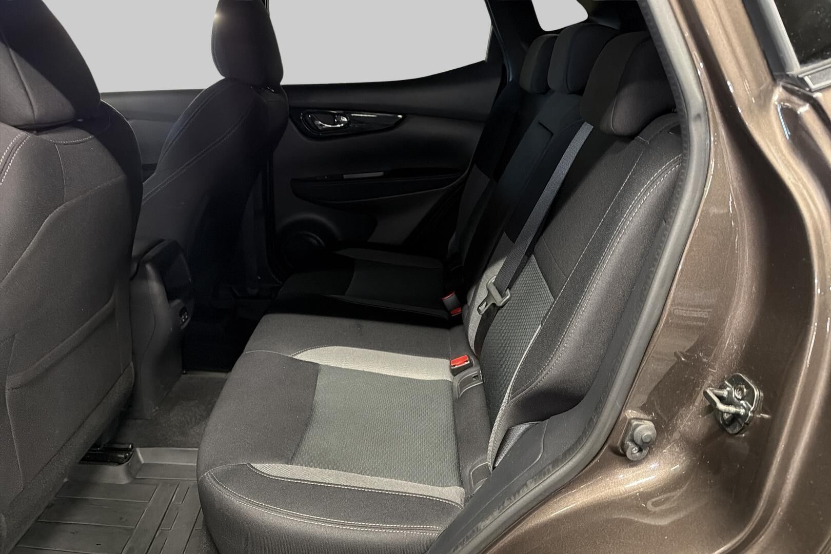 Nissan Qashqai iso kuva 10