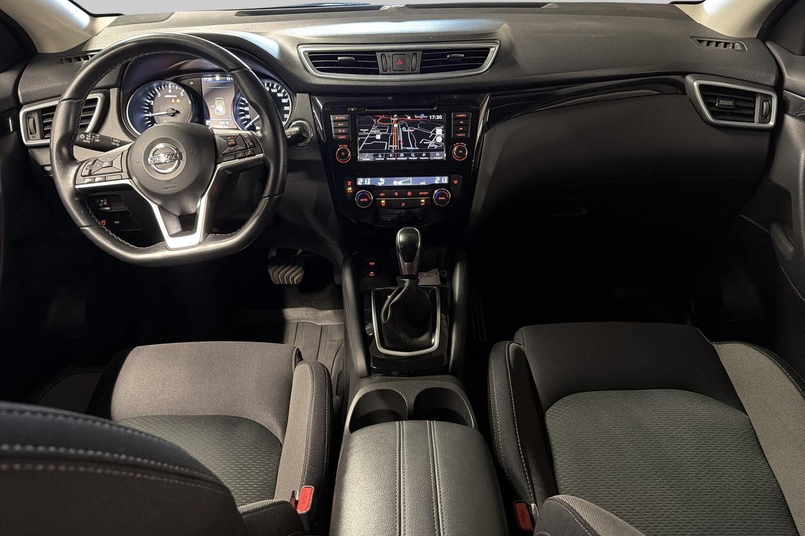Nissan Qashqai iso kuva 11