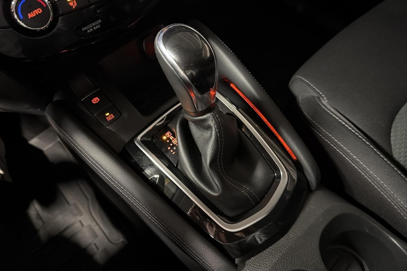 Nissan Qashqai iso kuva 32