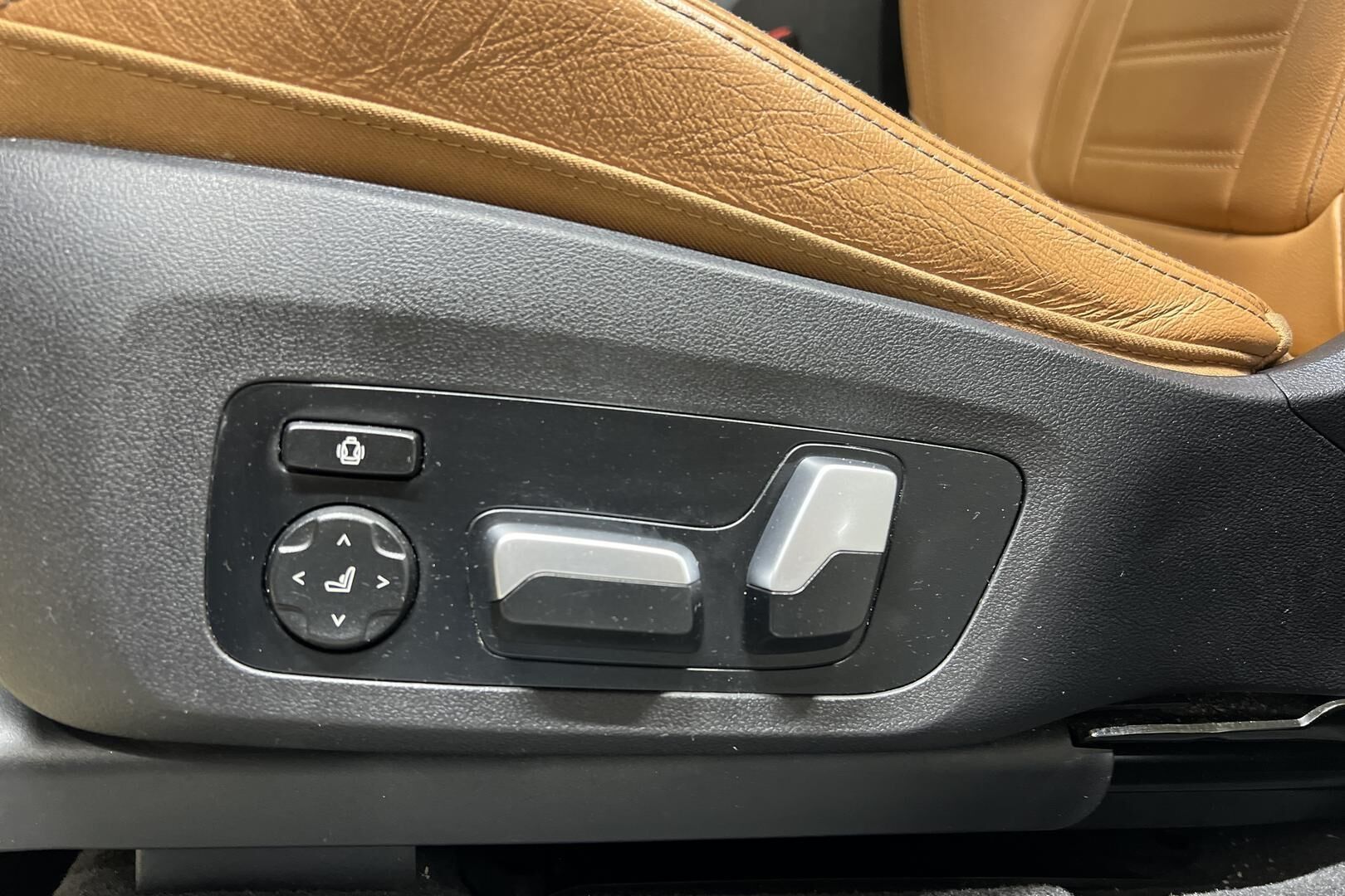 BMW iX3 iso kuva 21