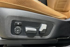 BMW iX3 esikatselu 21