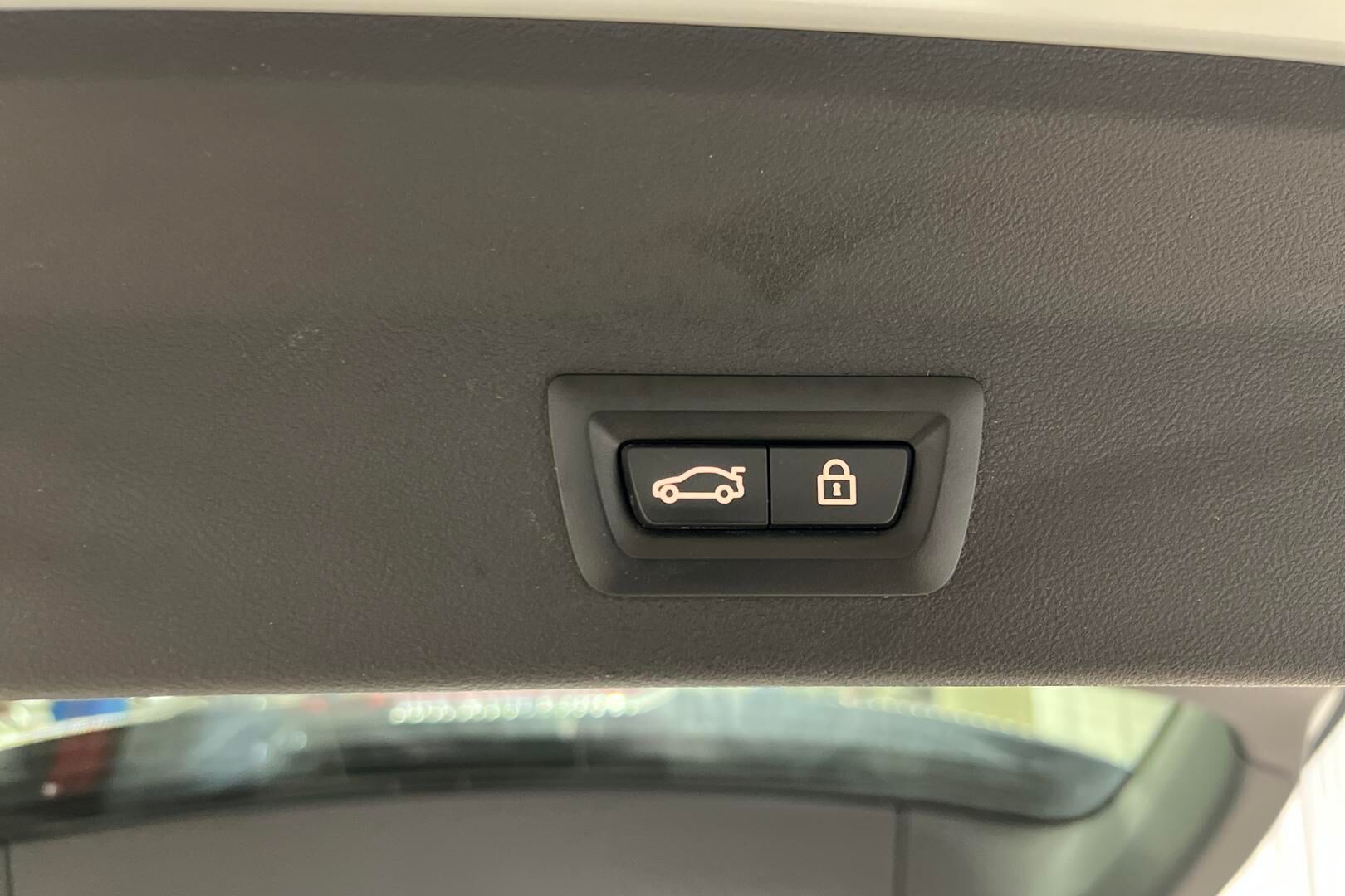 BMW iX3 iso kuva 24