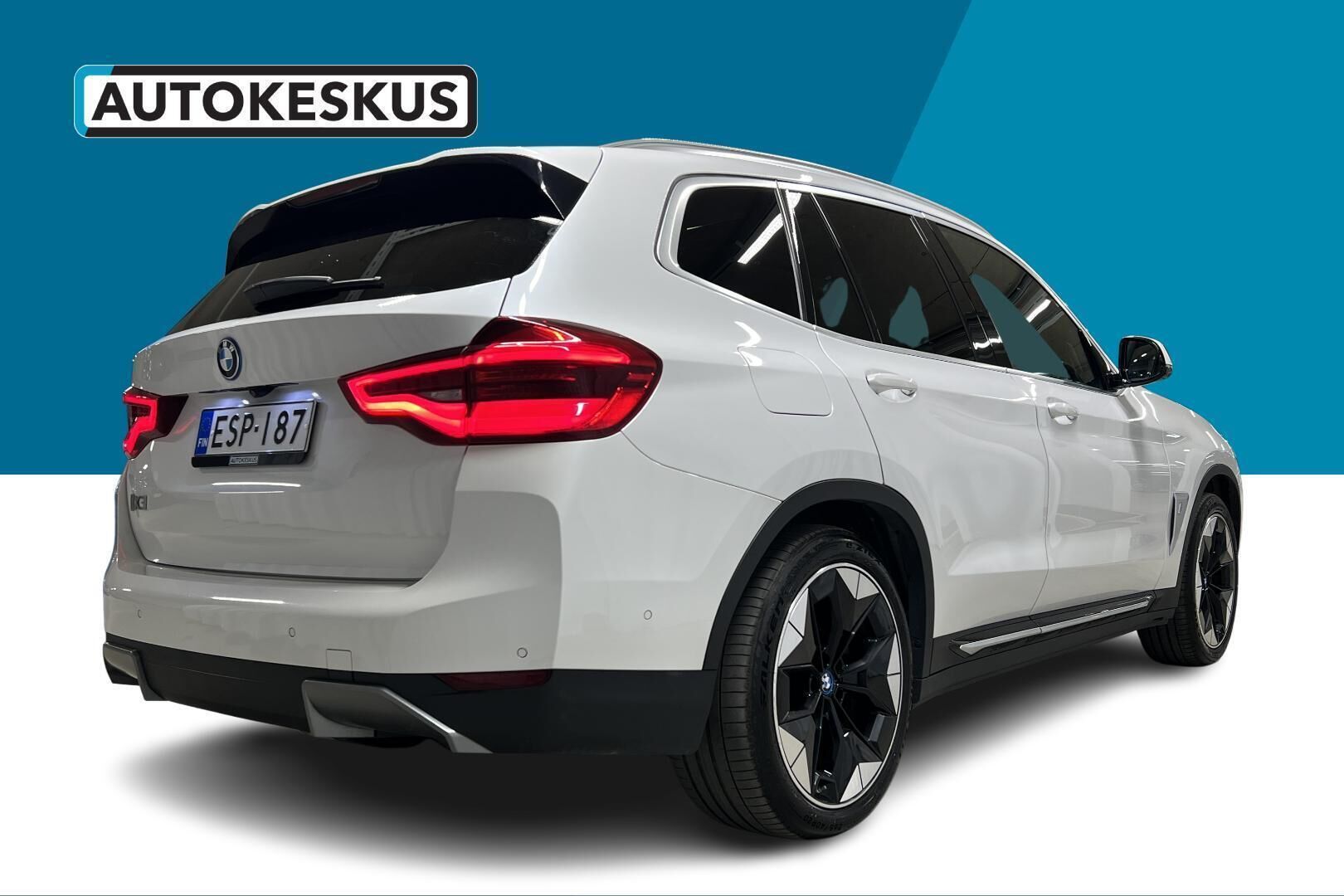 BMW iX3 iso kuva 5