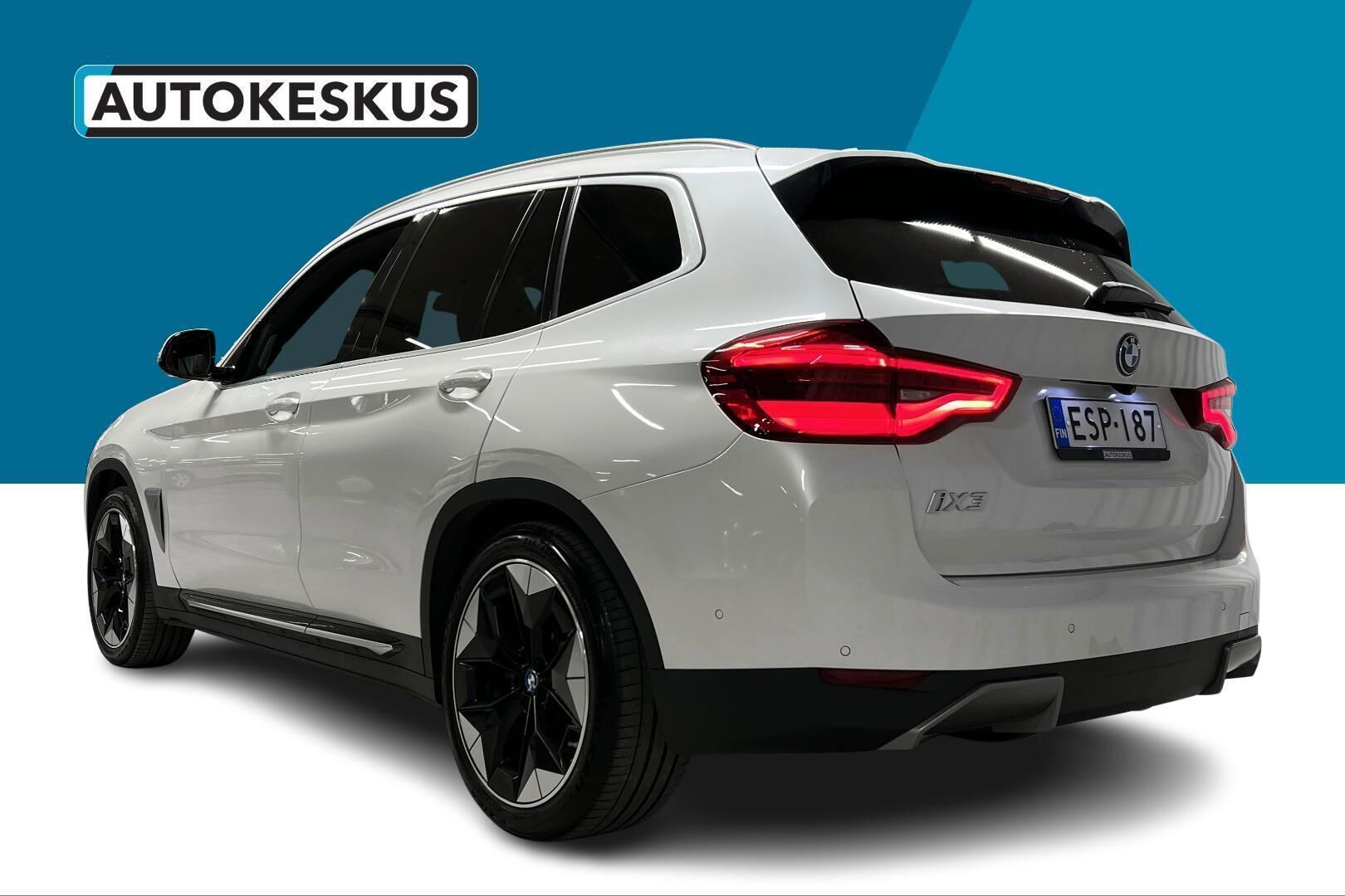 BMW iX3 iso kuva 7