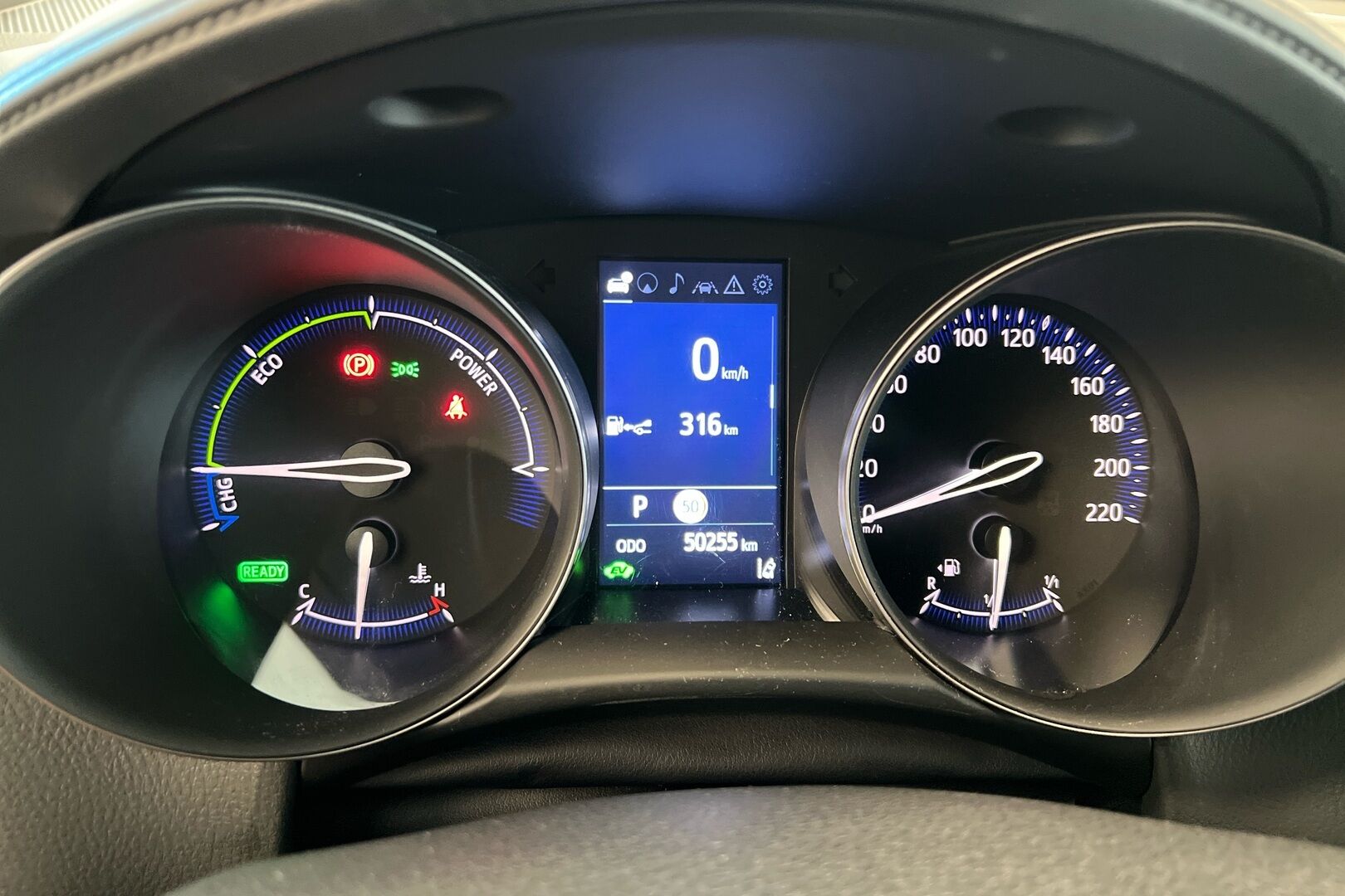 Toyota C-HR iso kuva 8