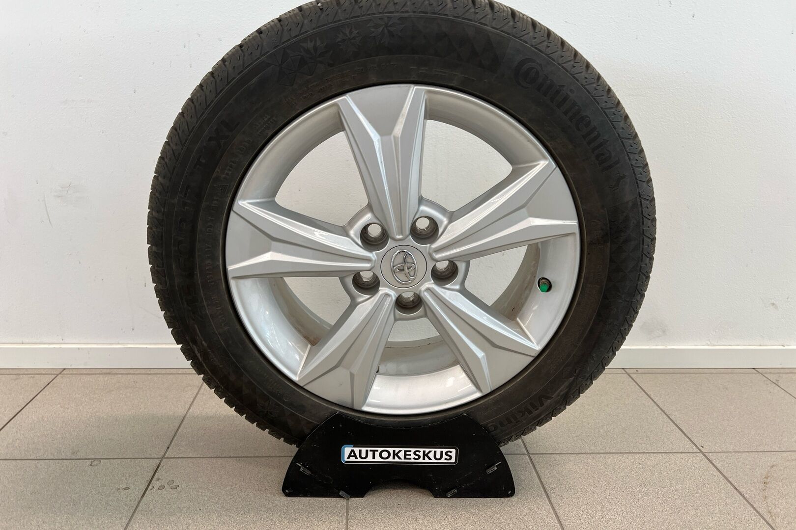 Toyota C-HR iso kuva 17