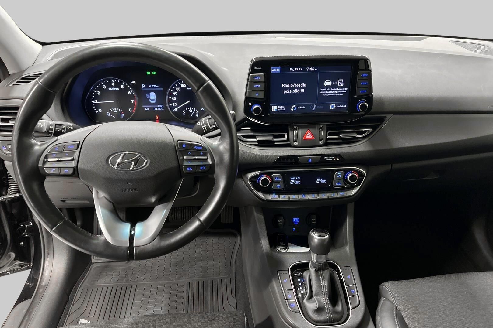 Hyundai i30 Wagon iso kuva 11