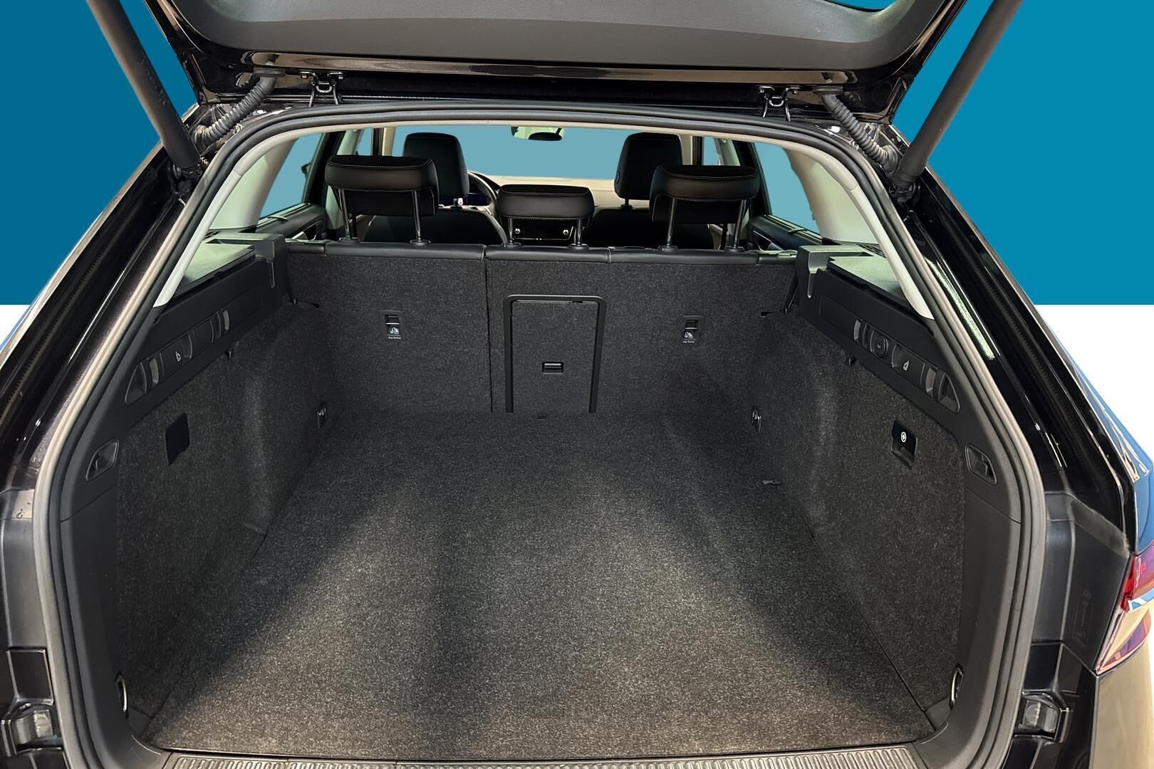Skoda Superb iso kuva 29