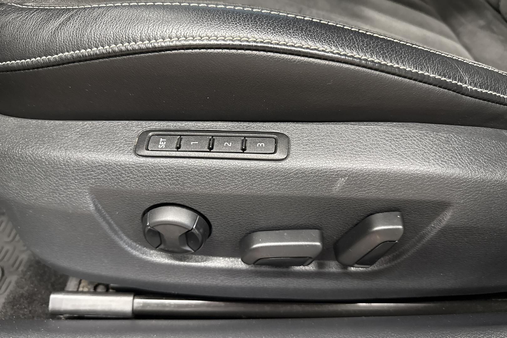 Skoda Superb iso kuva 30