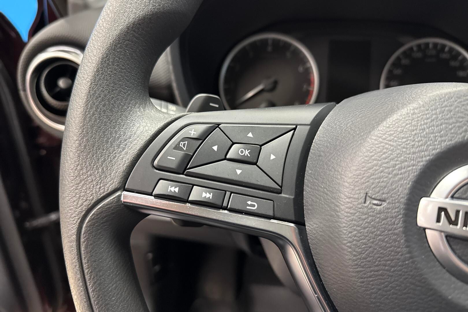 Nissan Juke iso kuva 21