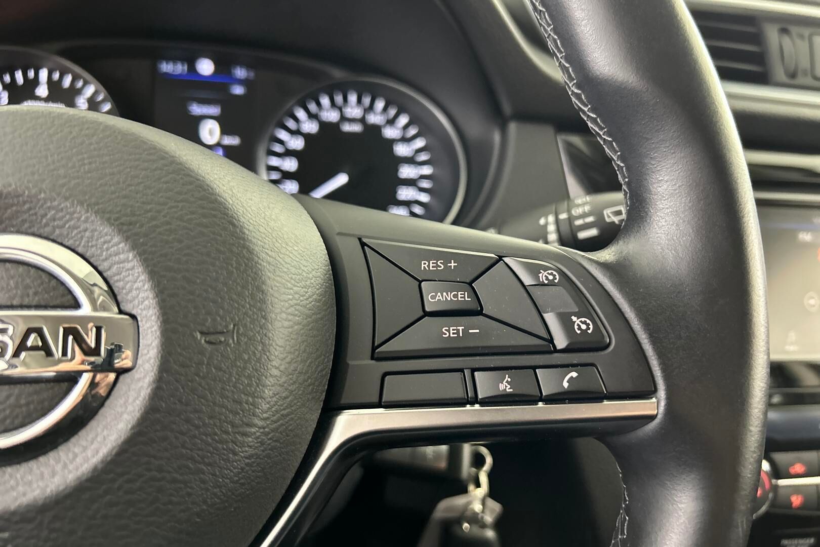 Nissan Qashqai iso kuva 21