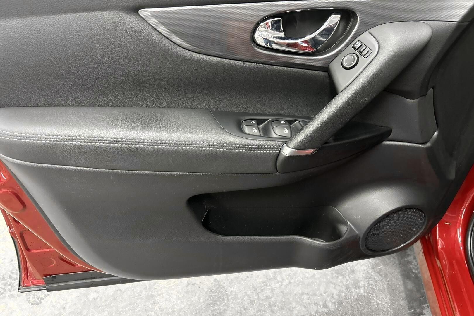 Nissan Qashqai iso kuva 14