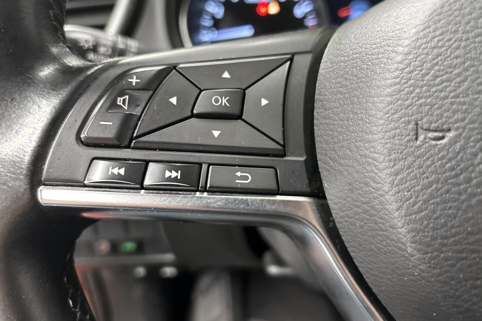 Nissan Qashqai iso kuva 16