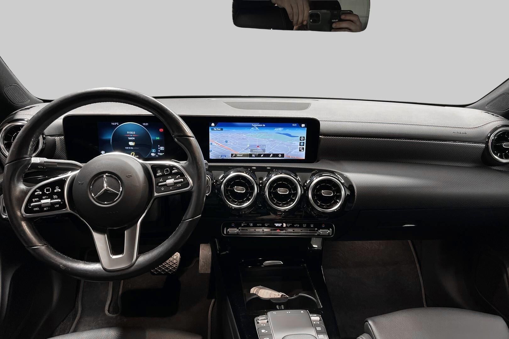 Mercedes-Benz CLA iso kuva 11