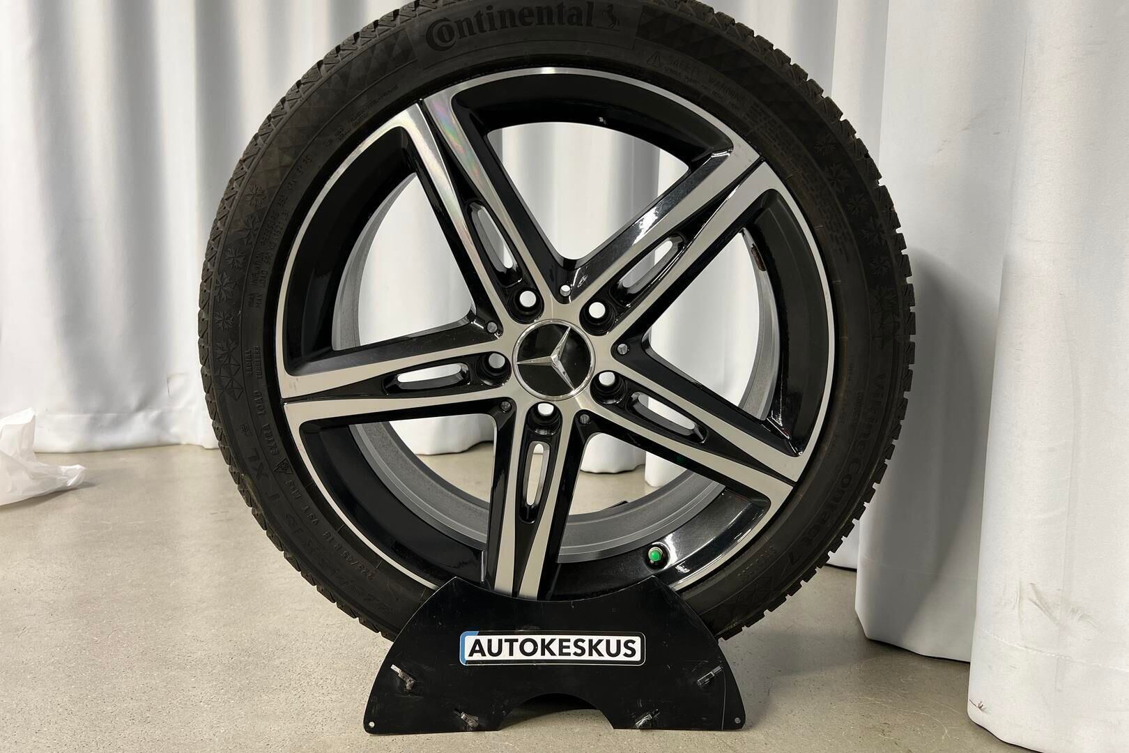 Mercedes-Benz CLA iso kuva 19