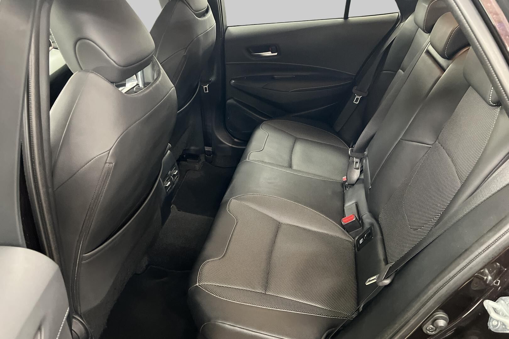 Toyota Corolla iso kuva 9