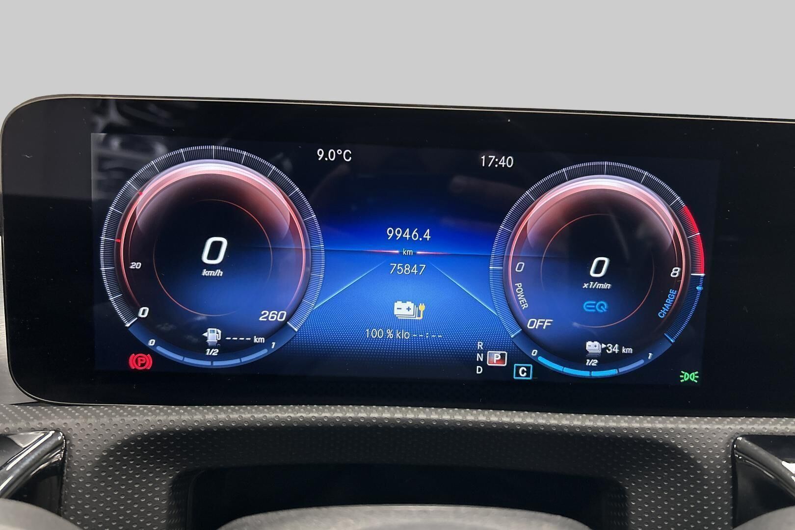 Mercedes-Benz CLA iso kuva 16