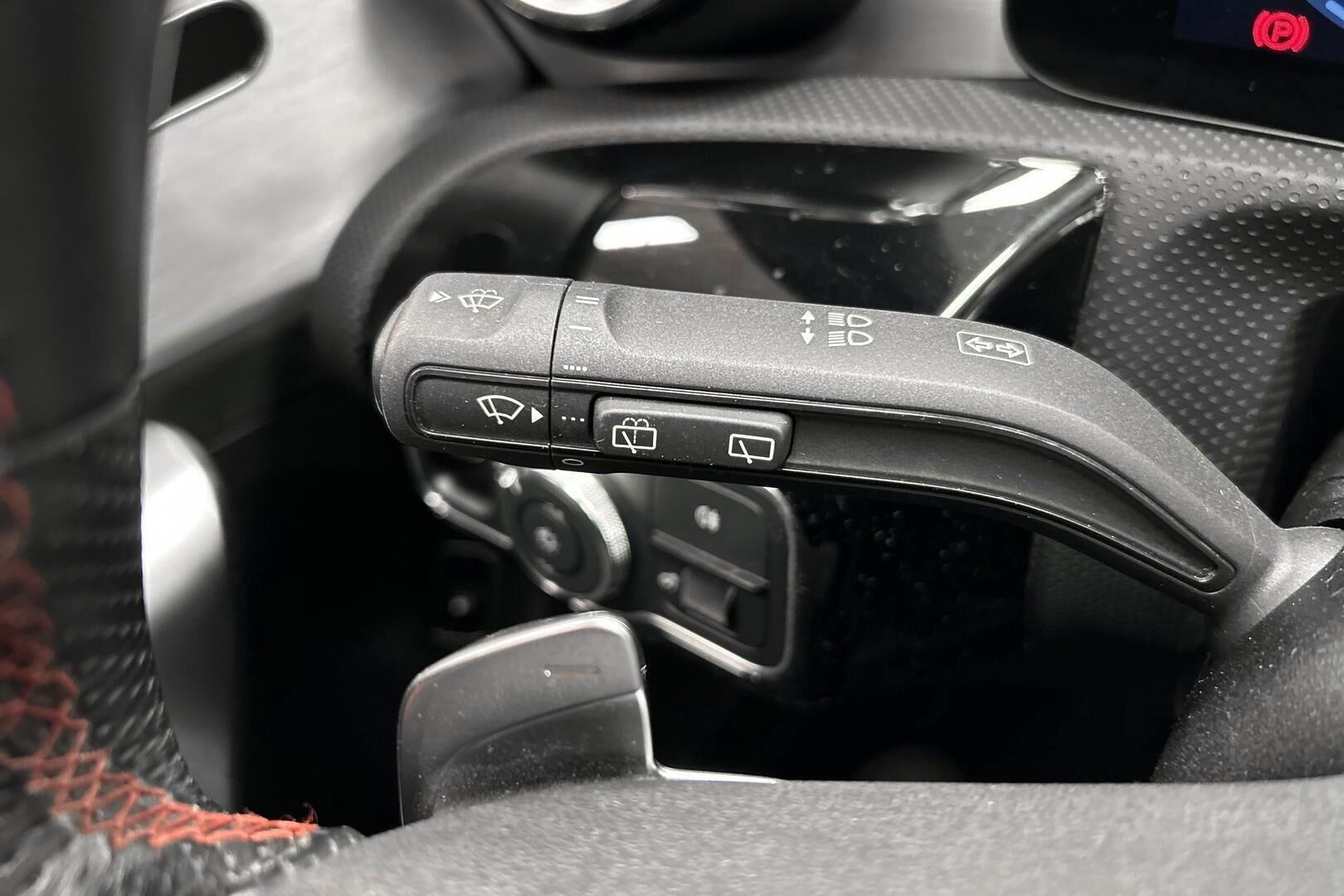 Mercedes-Benz CLA iso kuva 20