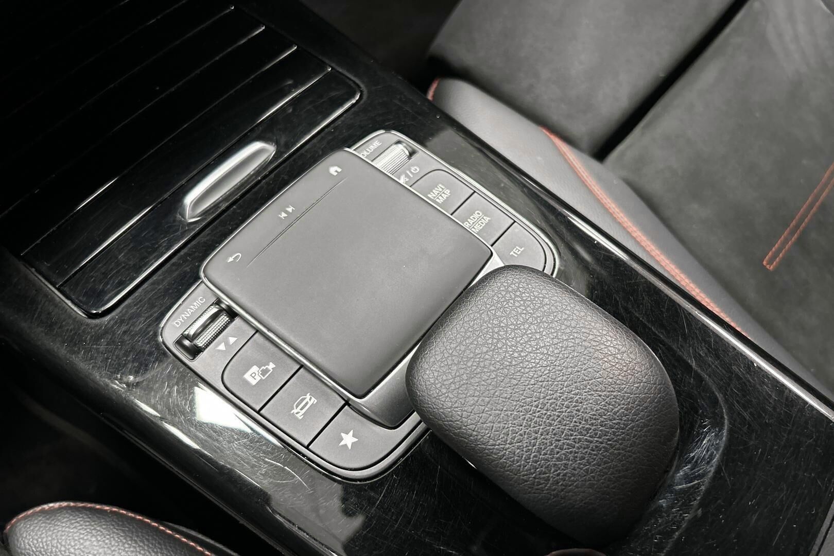 Mercedes-Benz CLA iso kuva 34