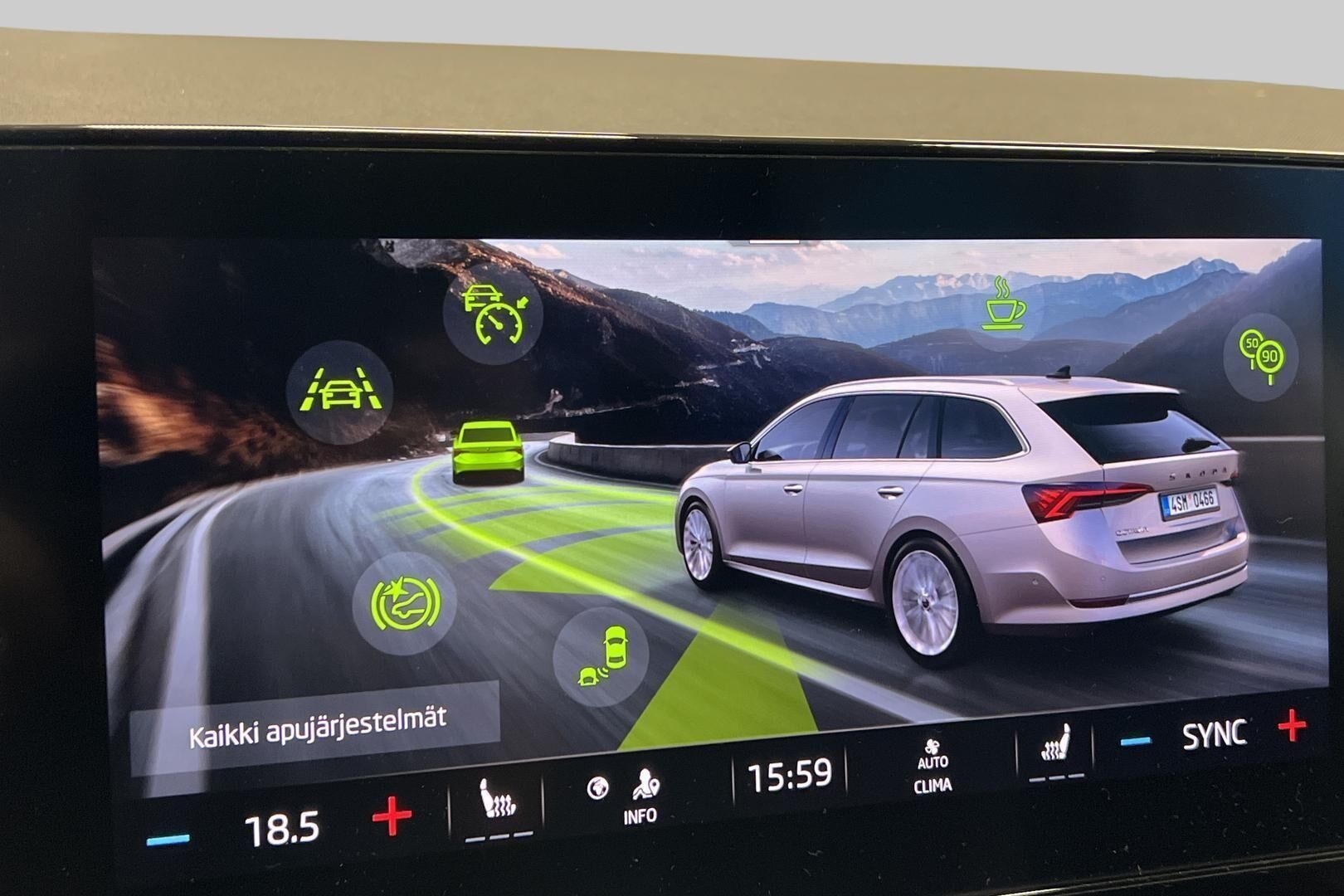 Skoda Octavia iso kuva 17
