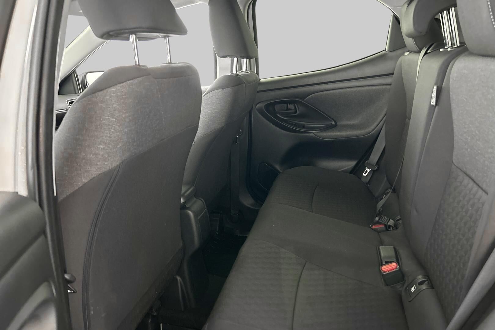 Toyota Yaris iso kuva 21