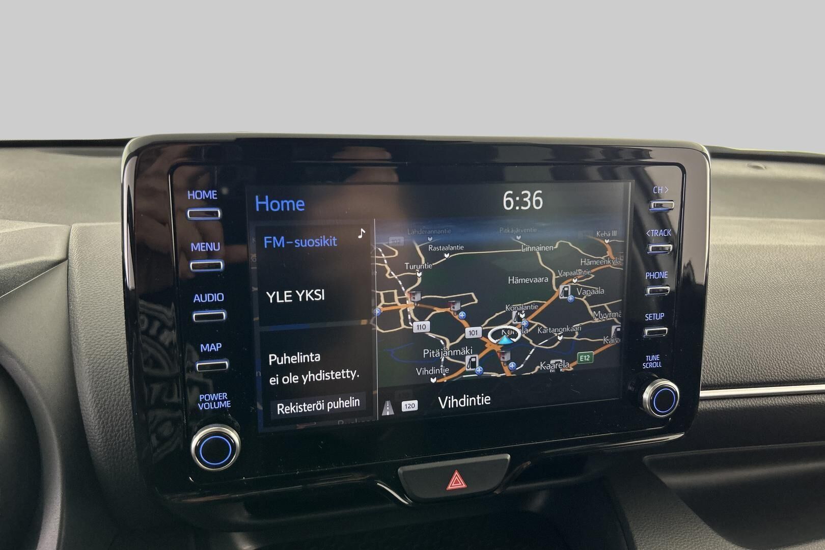Toyota Yaris iso kuva 13