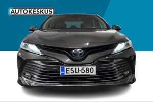 Toyota Camry esikatselu 1